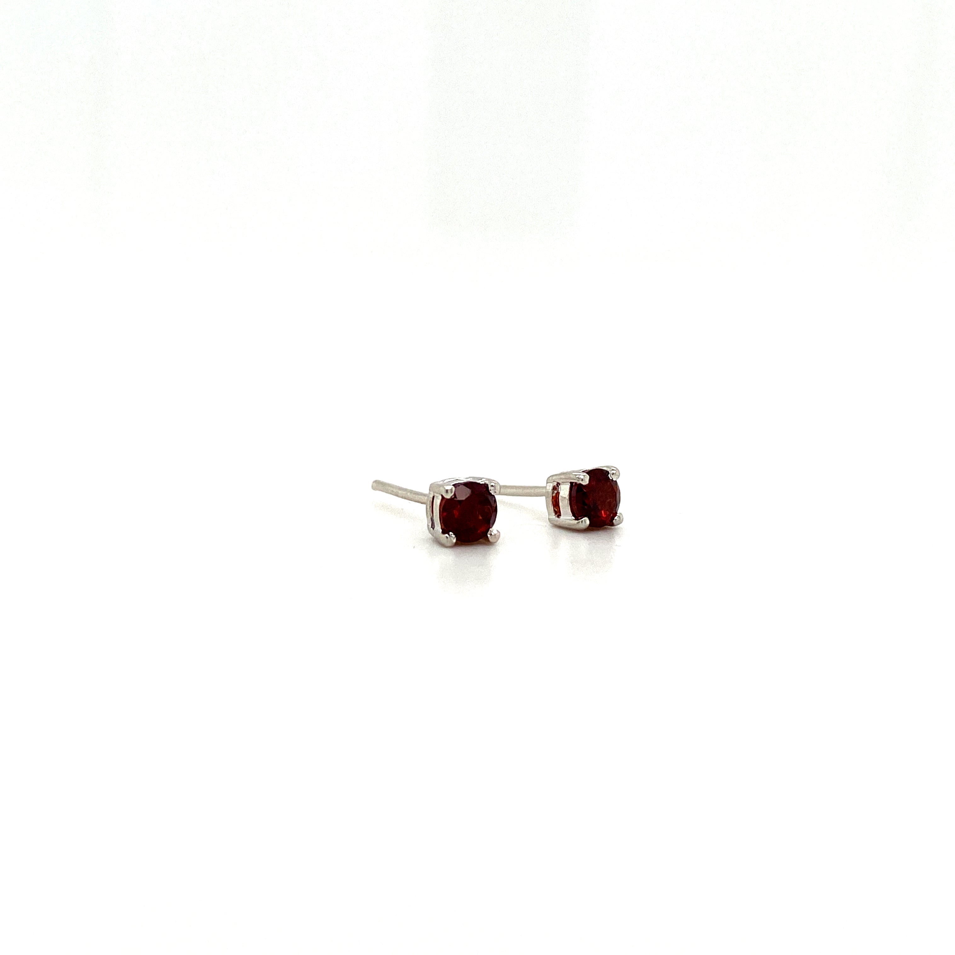 Garnet Earring in .925 Sterling Silver - KST 52601